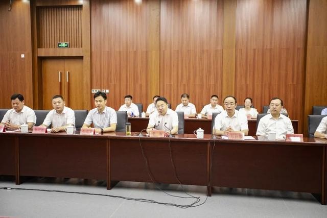 县领导娄海,郑春伟,张丙飞,巩志刚,韩以振,集团公司领导安继文,韩运镇