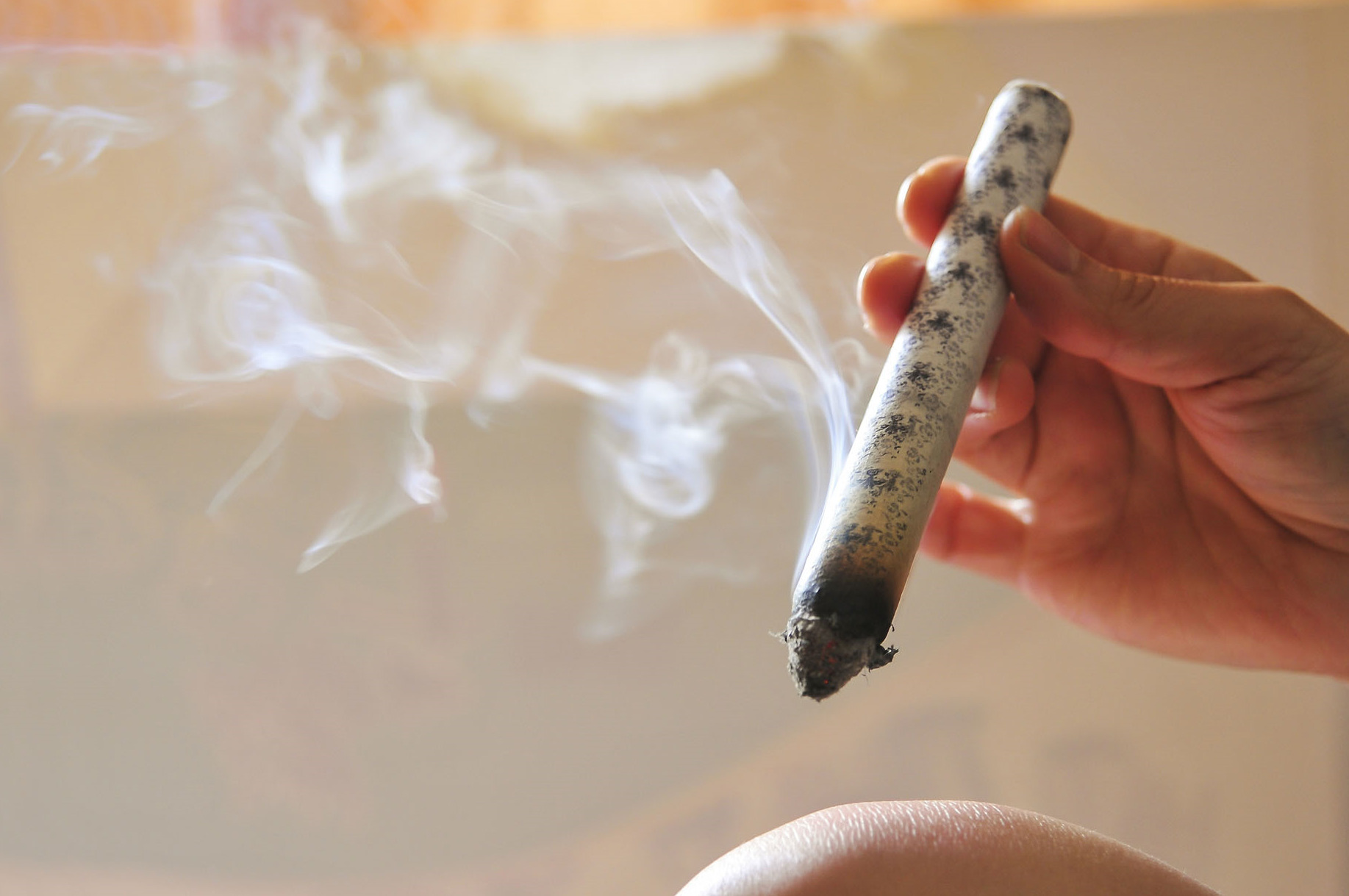 艾灸这个膝关节病的特效穴就对了