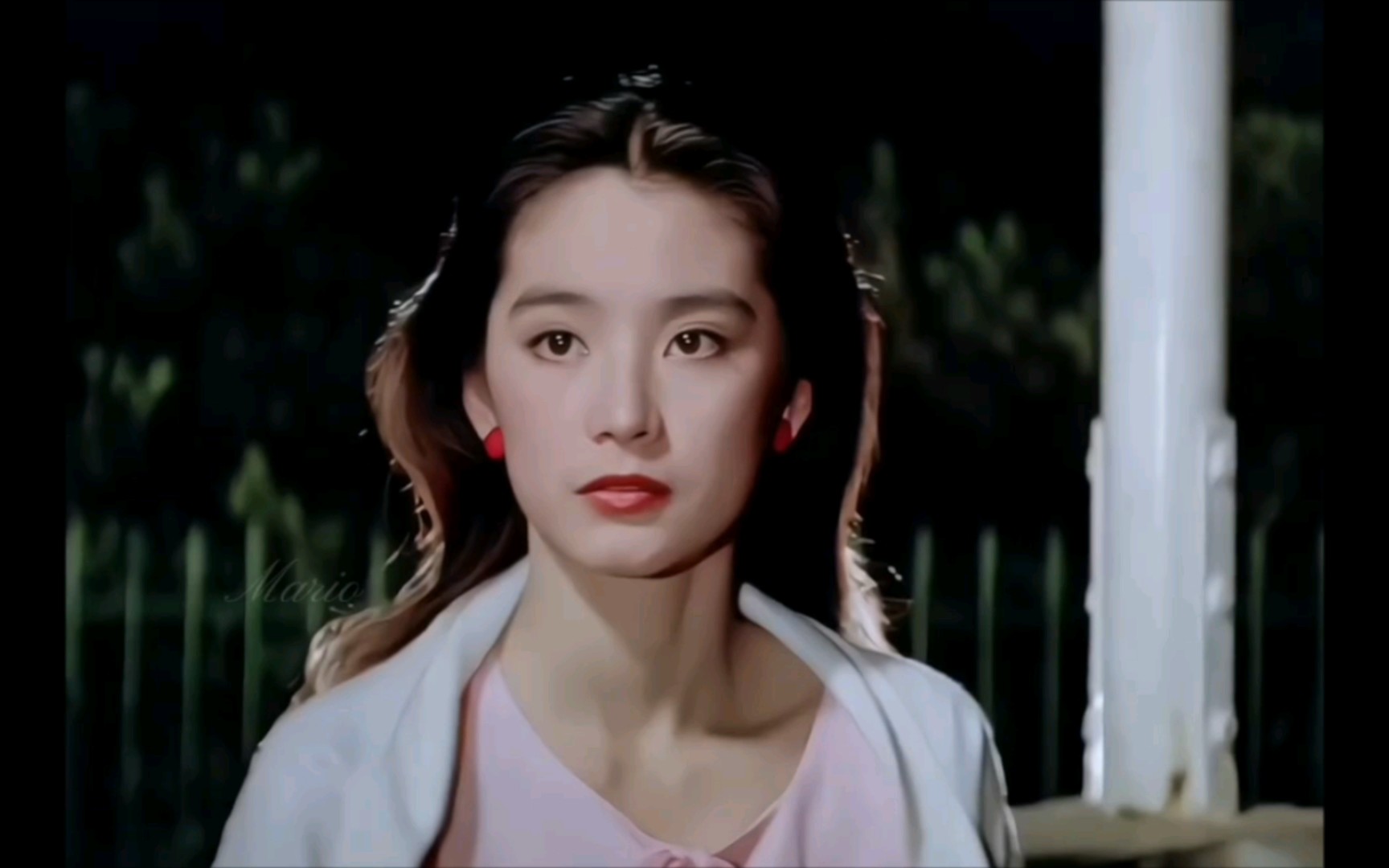 1994 年拍完《东邪西毒》后,林青霞逐渐淡出银幕,却以另一种姿态续写