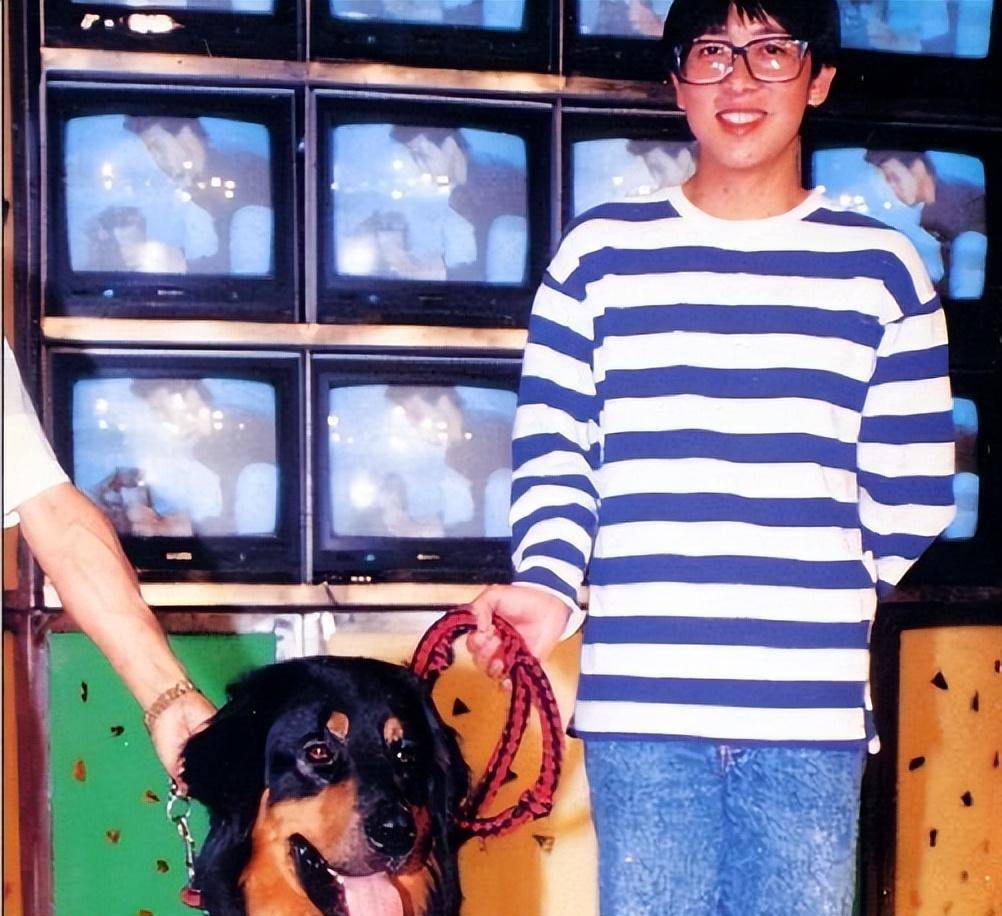 易有料-智能信息流一站式服务平台