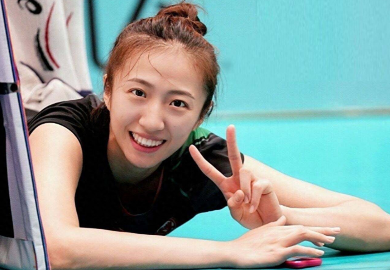中国女排奥运冠军被曝已住院,美女二传出征或成必然