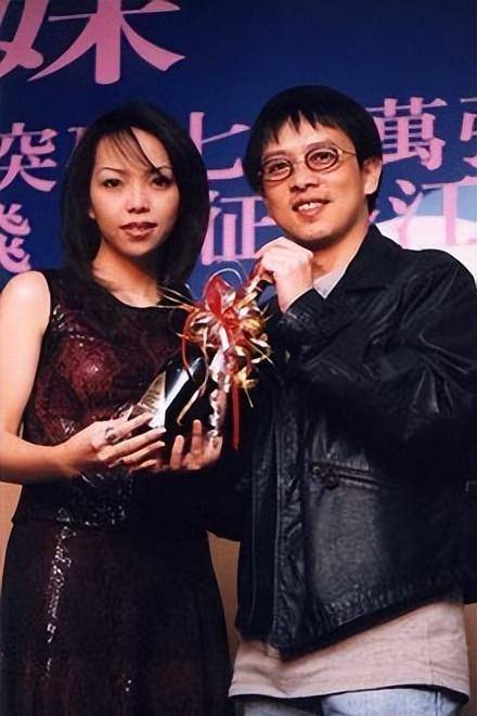 除此之外,他还为张惠妹创作过多首歌曲.