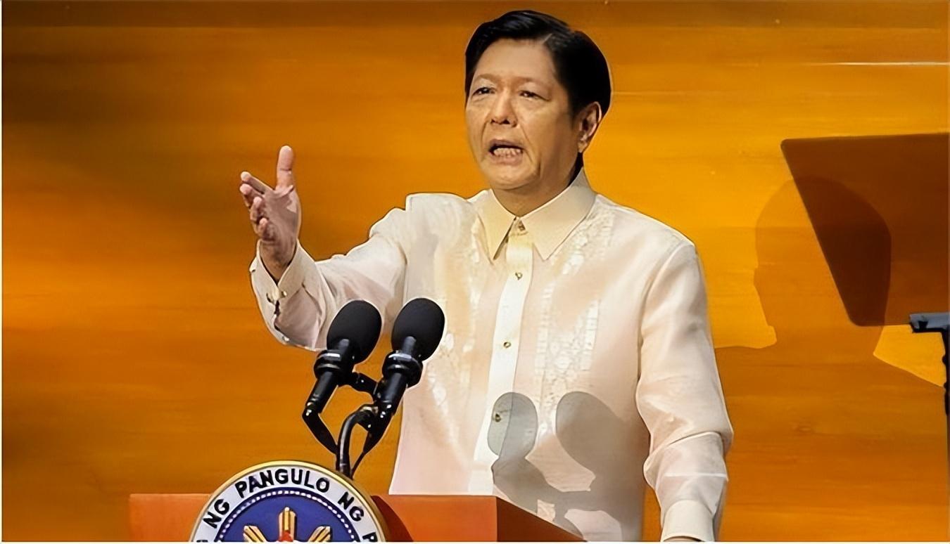 出发点是菲律宾与台岛之间的巴林塘海峡,终点则是中国南沙群岛附近的