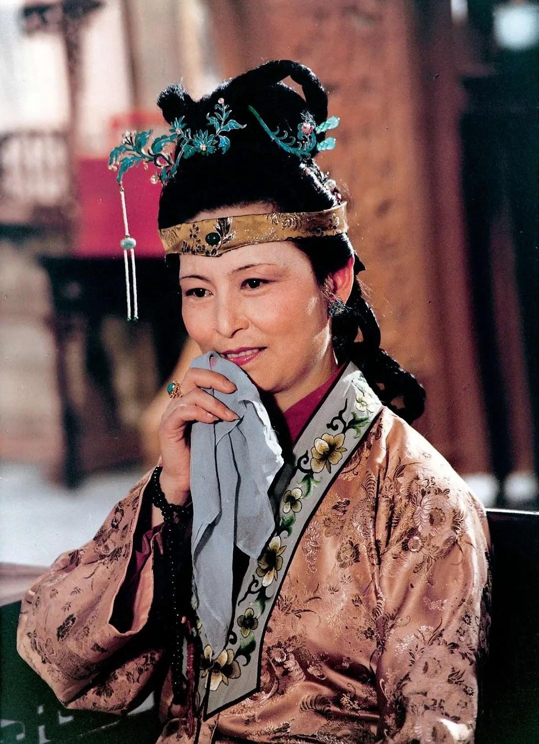 电视剧《红楼梦》将袭,郑晓龙导演,《甄嬛传》编剧坐镇,该爆了