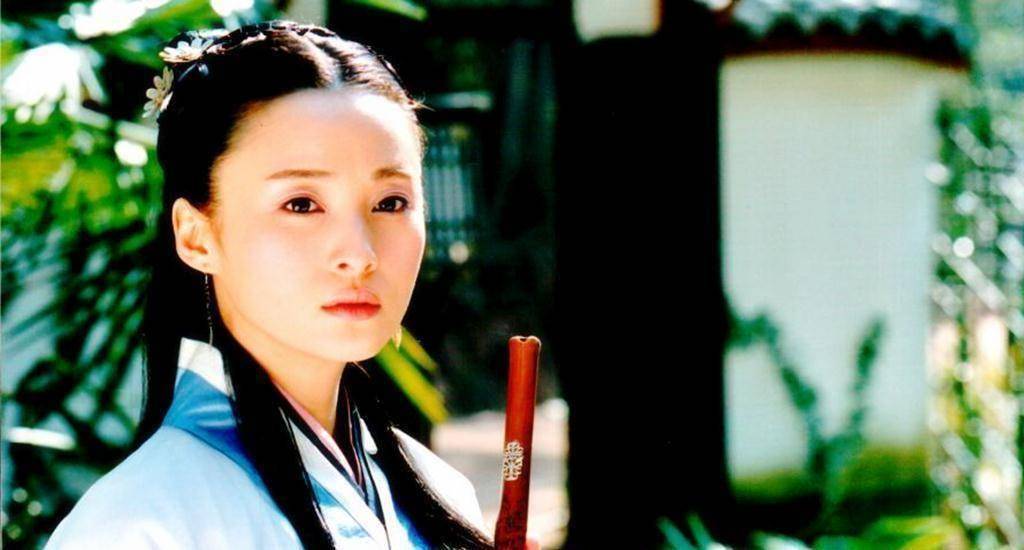 原创"水灵"蒋勤勤的彪悍御夫史:粗糙汉子陈建斌连续15年为她写情诗