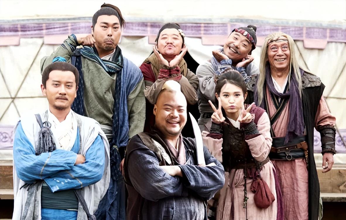 (江南七侠剧照)甚至《天龙八部》中那主角萧峰都有几分武松的影子