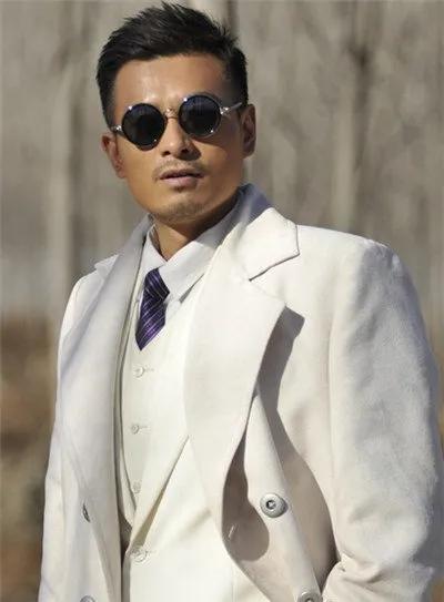 陈龙:与章龄之认识15天就订婚,抱怨夫人太抠门不给零花钱