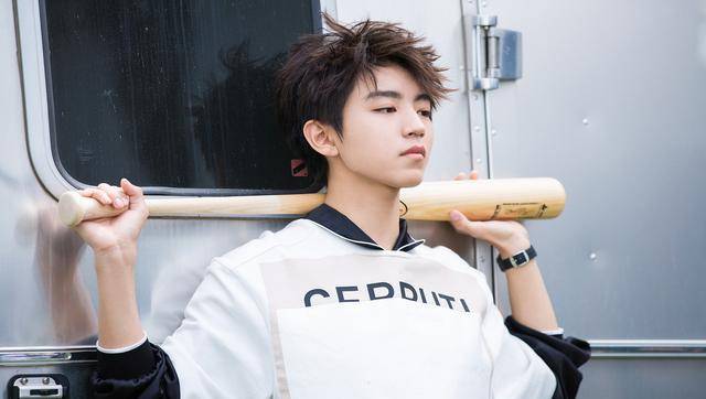 六个王俊凯中,有一个千玺,不是tfboys的真爱粉还真找不出来