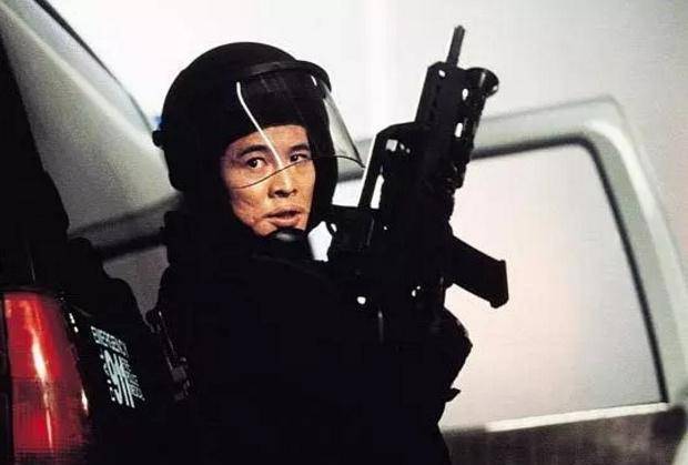 李连杰的12部好莱坞电影,6部无缘内地,一部还合作"雷神母亲"