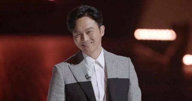 "不老男神"张智霖迎来50岁生日,袁咏仪大晒恩爱合照