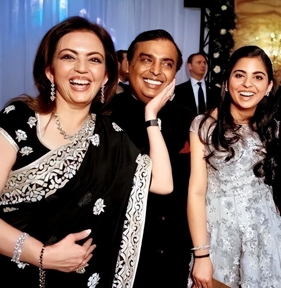 印度第一夫人:嫁莫迪守活寡45年,和首富夫人没有对比就没有伤害