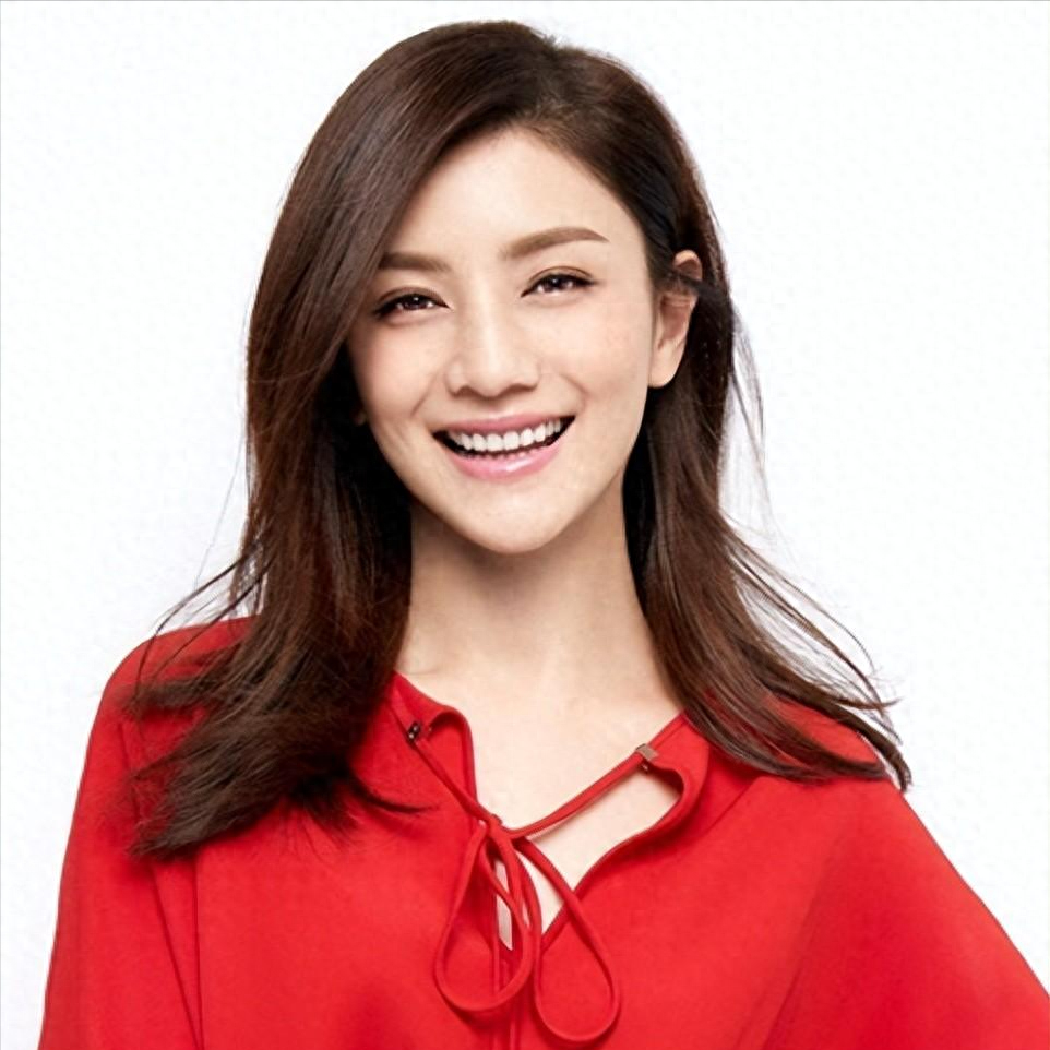 胡可卖儿子二手衣服翻车,留言区一片差评,货到付款被嘲抠门