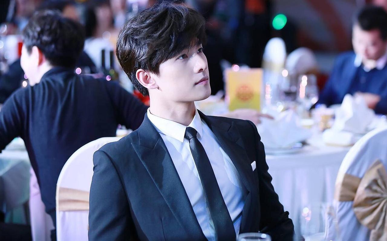 4.10娱乐爆料:杨洋,肖战,蔡徐坤,陈晓,张艺兴,刘亦菲