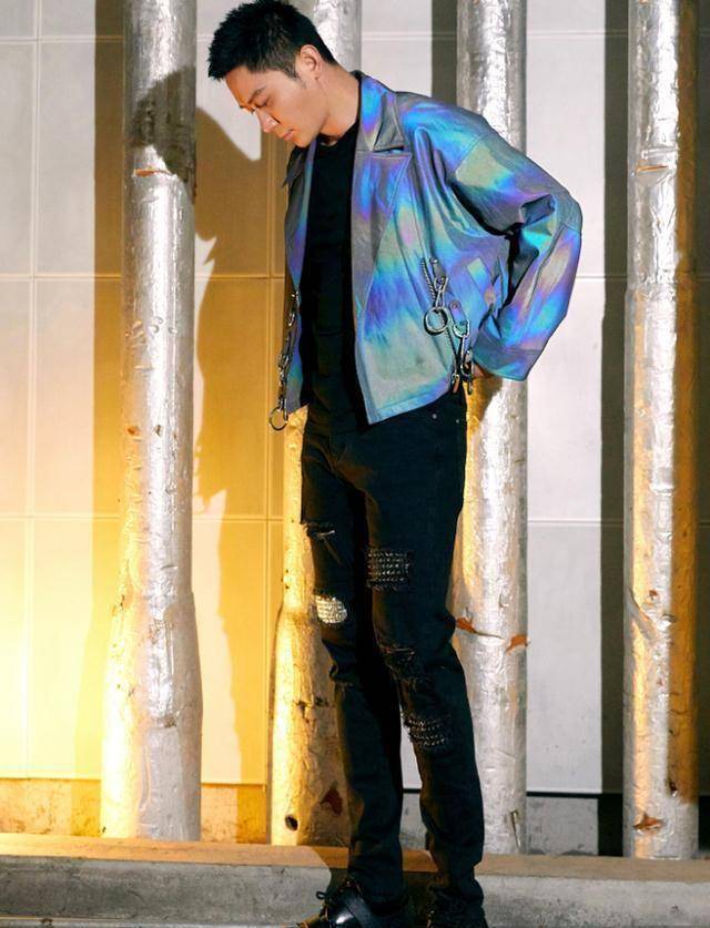 原创42岁李晨饰演17岁少年,运动打扮好油腻,真实服老不好吗