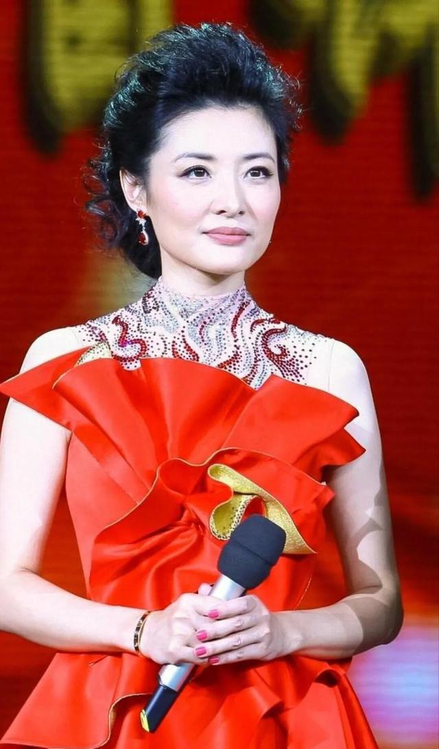 错把平台当实力?辞掉央视"铁饭碗"当演员,这5位主持人悔了吗