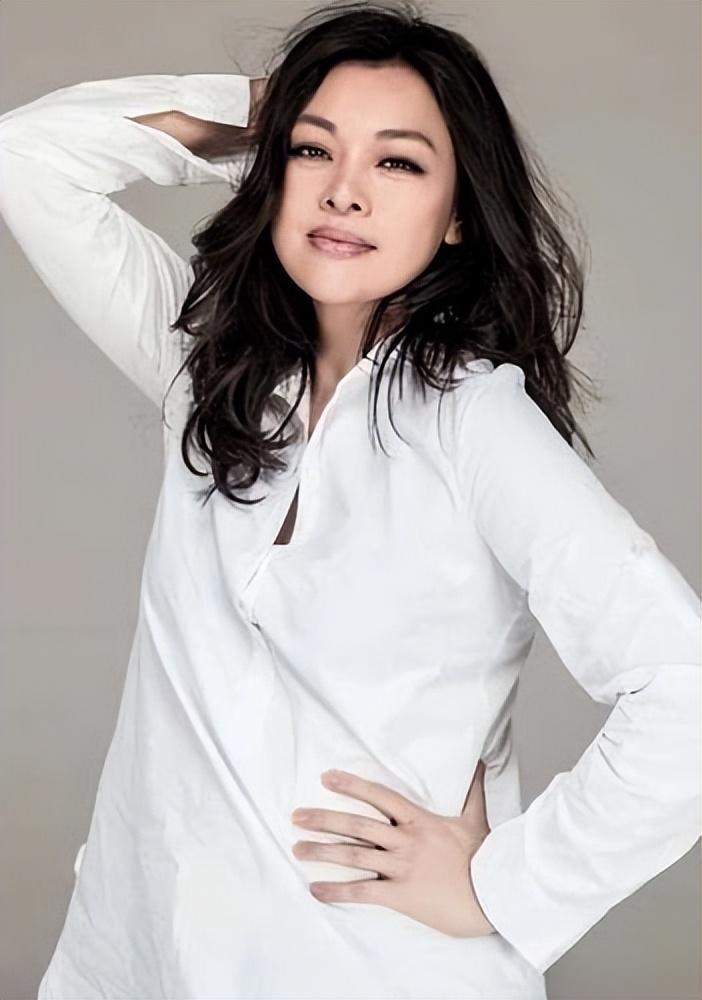 史可:弃黄小茂,嫁大9岁亿万富翁,如今的她,证明刘晓庆没说错