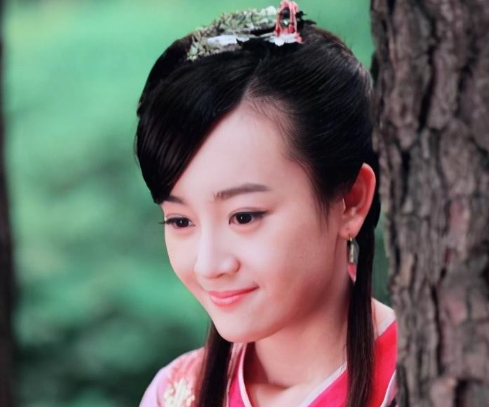 这一次,34岁张檬的"处境",给内娱女明星们"提了个醒"