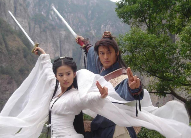 (小龙女,杨过剧照)书中是这么说的:"那古墓派玉女功养生修练,有"十二