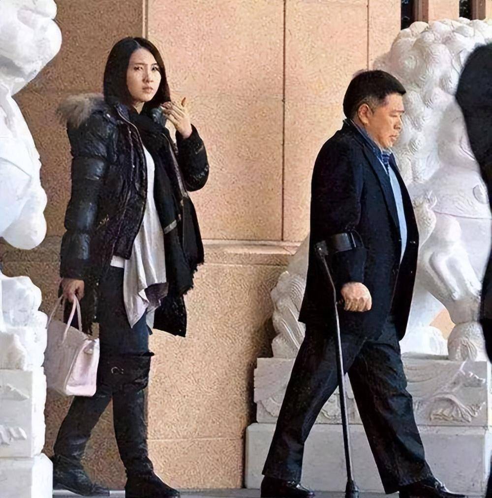 黎姿,嫁残疾富豪,她用14年终于证明自己:我没错