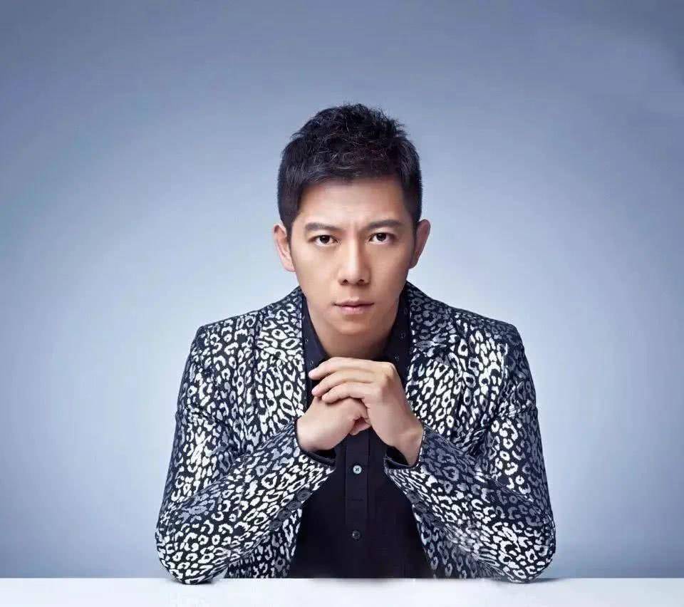 胡海泉在离开娱乐圈的这段日子,让胡海泉真正的找到了属于自己的事业!