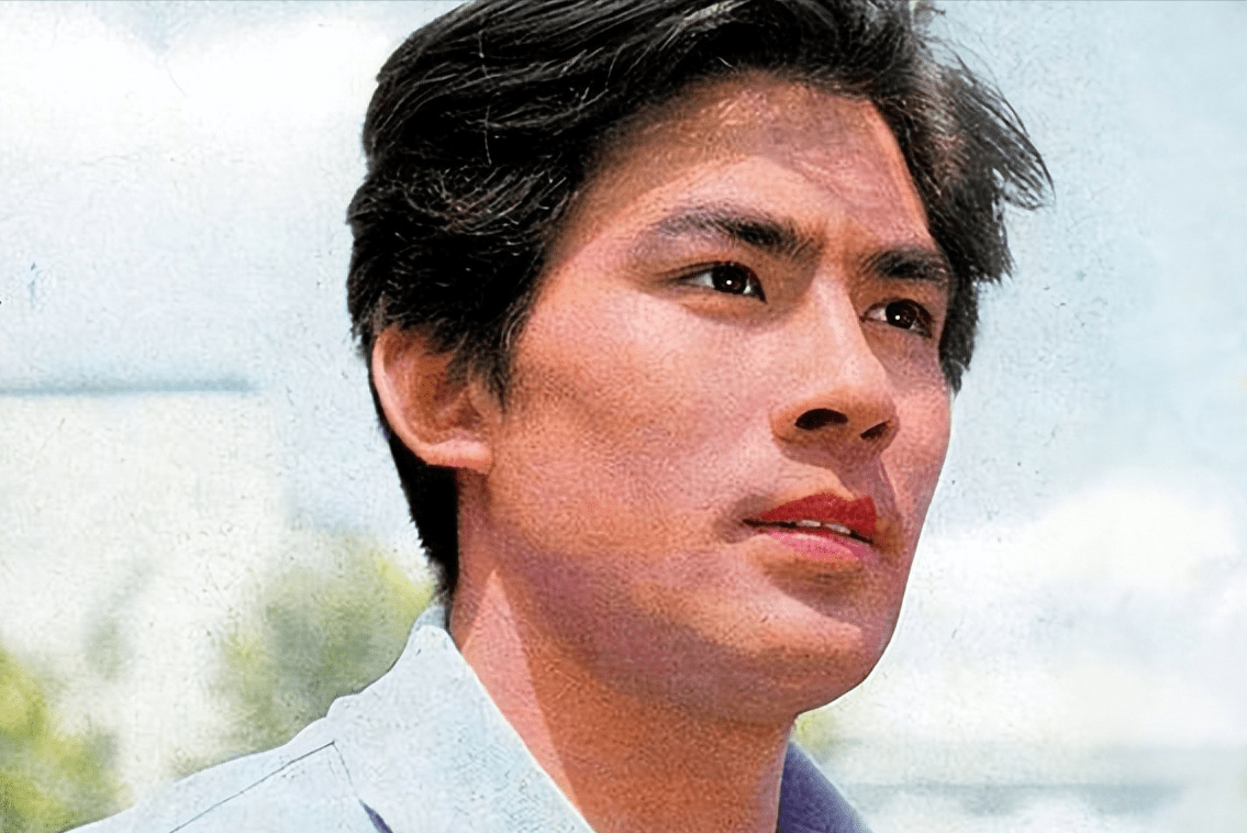 在遇上范旭霞前,朱时茂的日子称得上"贫瘠与困苦".