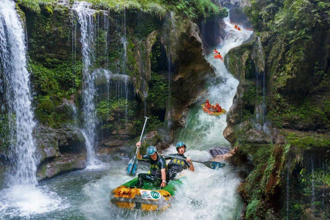 「漂流天花板」横空出世!清远古龙峡实至名归!