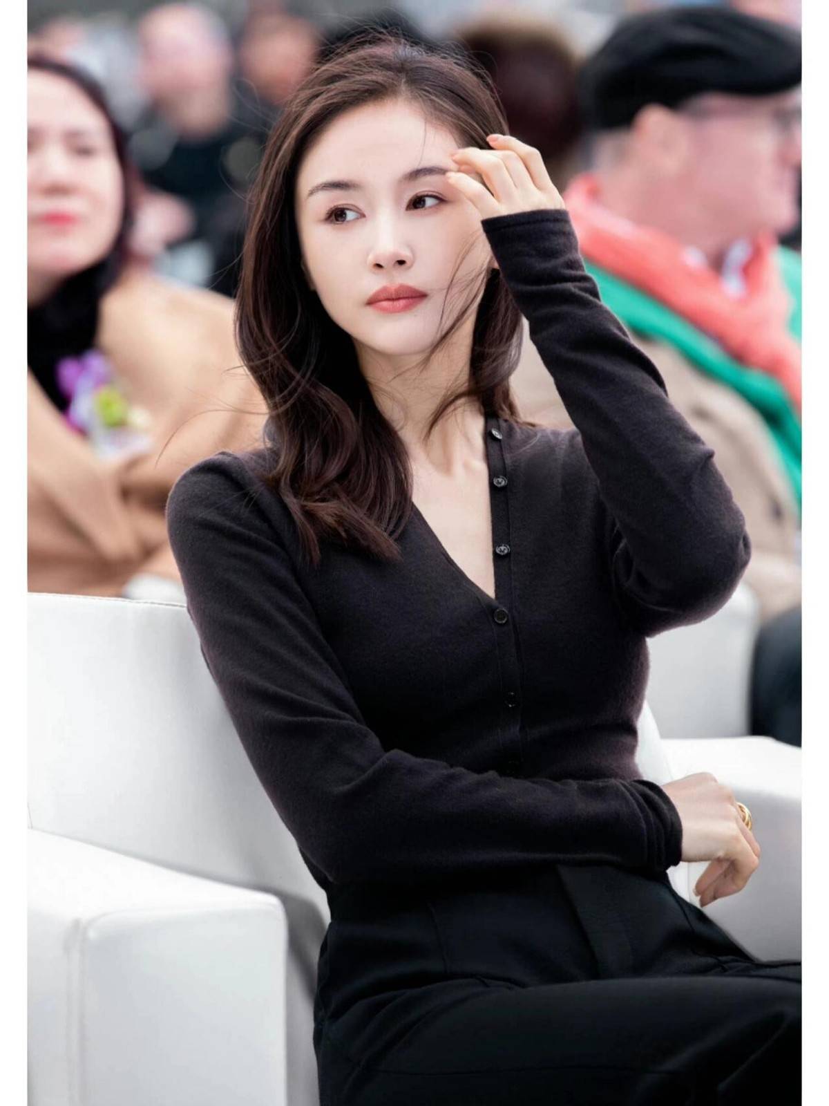 王子文是小个子搭配标杆,让我们知道身高不是衡量美丽的唯一标准,王子