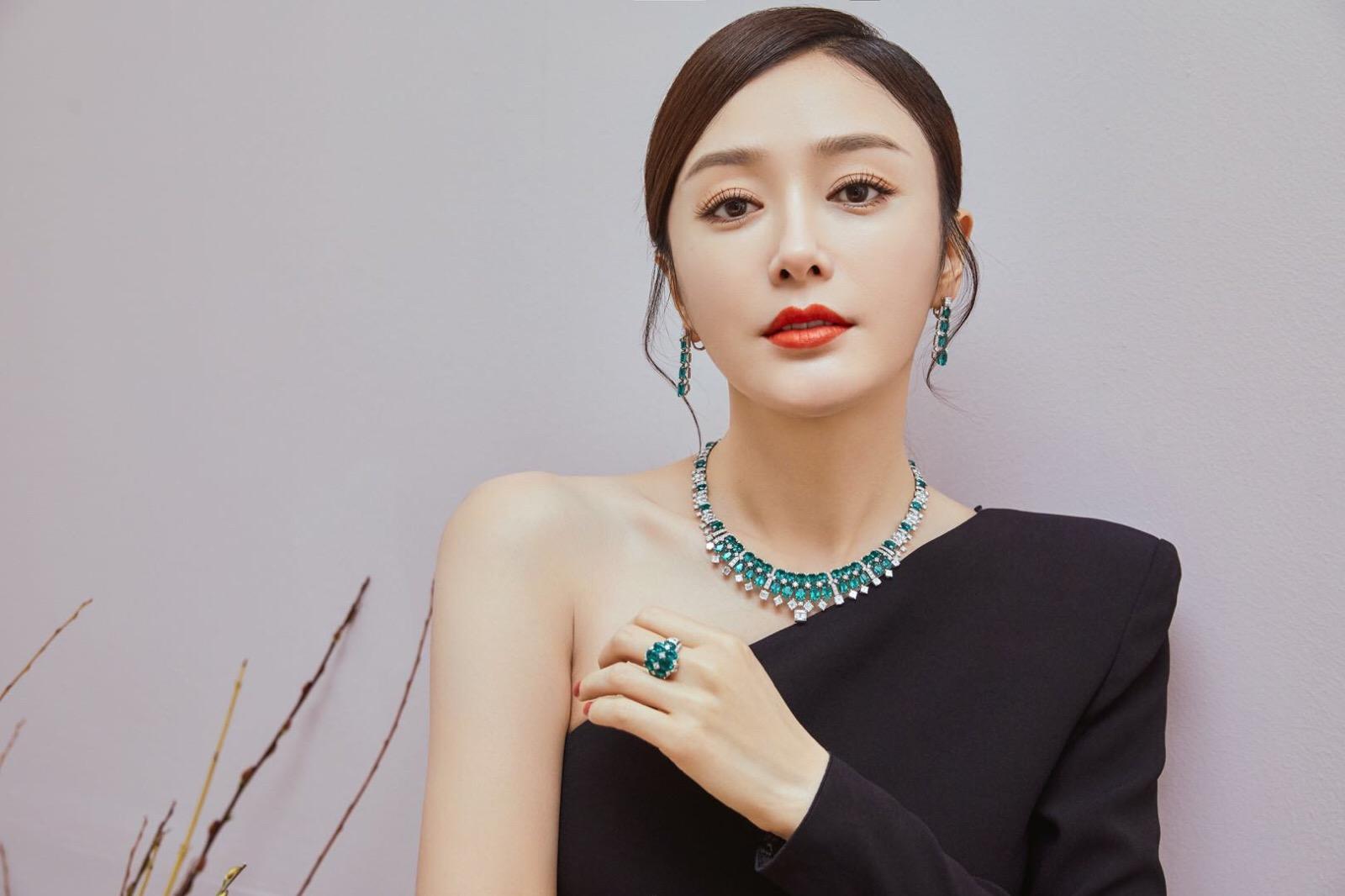 越老越有韵味的7位女星,腰是腰,腿是腿,个个都是极品美女