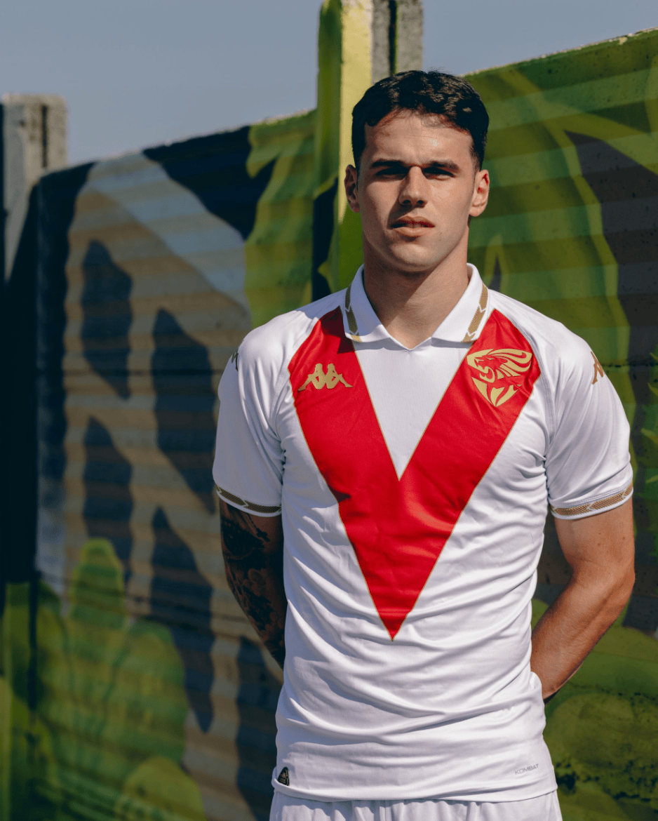 布雷西亚足球俱乐部全新主客场球衣