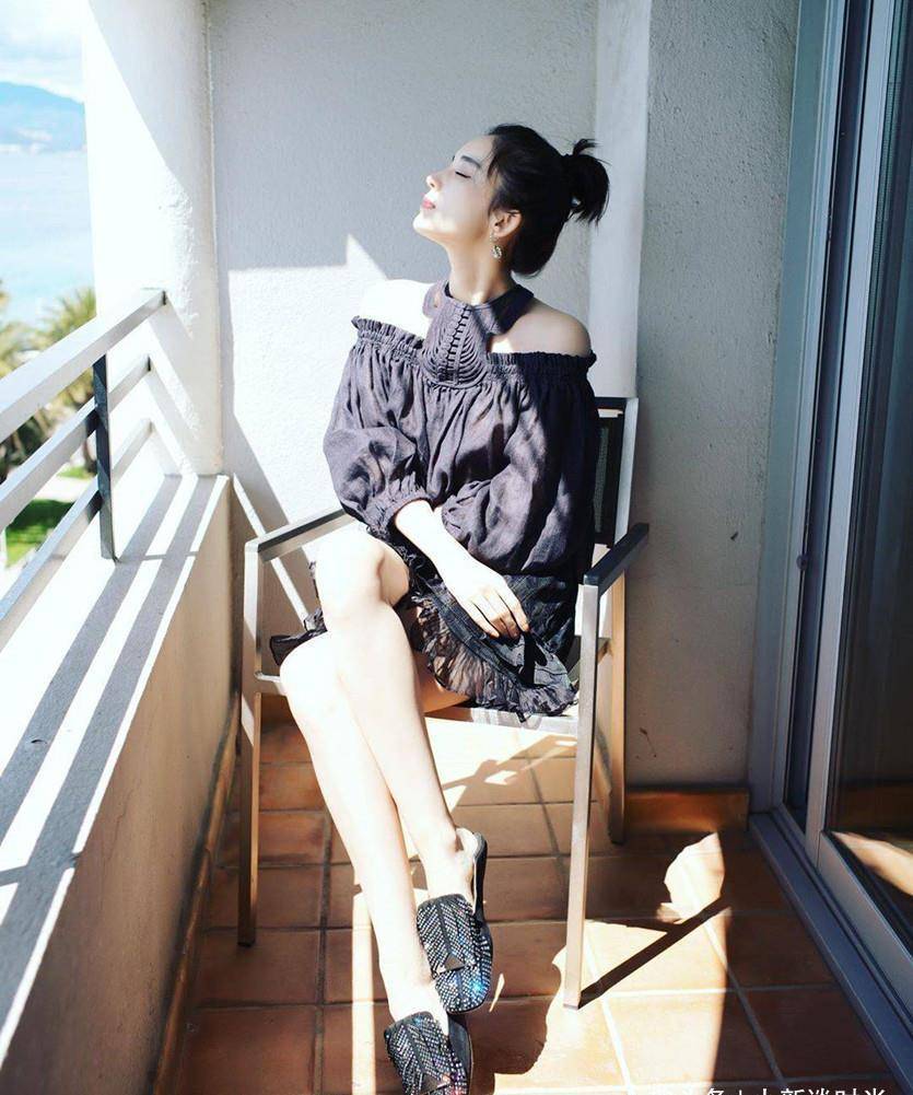 古力娜扎在家真放得开!穿睡衣敷美颜练瑜伽,怪不得美丽得这么美