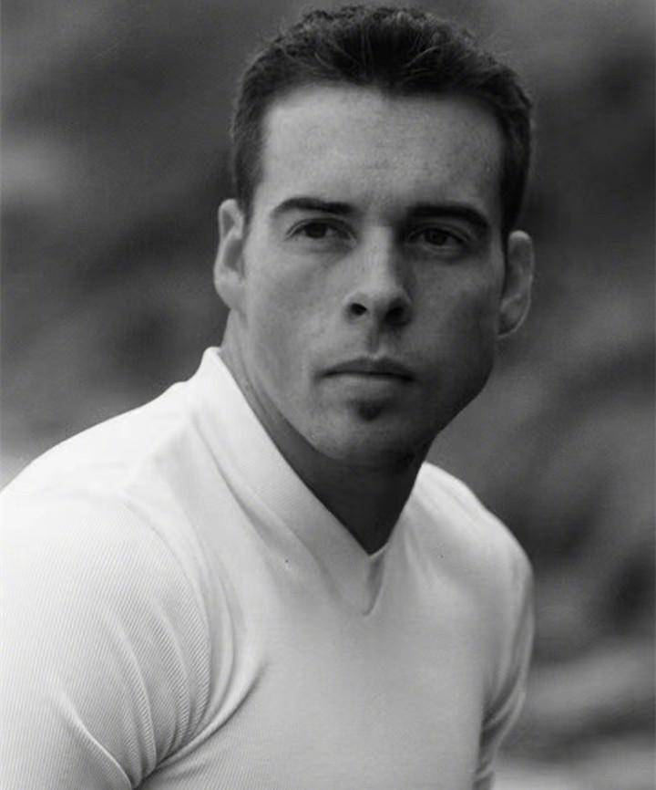 bradley james allan的目标是做名特技演员,所以我们很少能在幕前看到