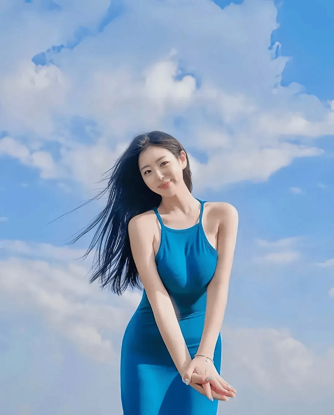 气质美女!颜值高,身材好!真的顶不住!