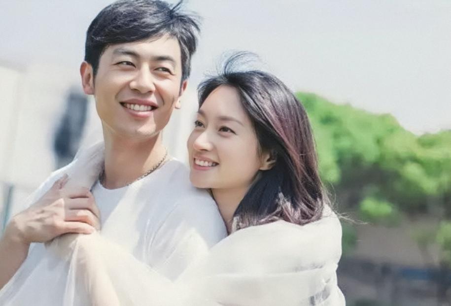 眉姐姐的扮演者斓曦(本名张凡),曹贵人的扮演者陈思斯,郭珍霓,徐百卉