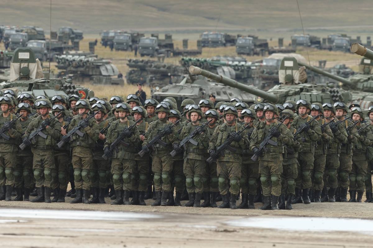 中俄将举行联合军演,参演俄军带着宝贵经验,警钟在拜登耳边敲响