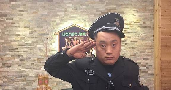 本山传媒宋晓峰,因《乡村爱情》火了,农村小伙成为笑星不容易!