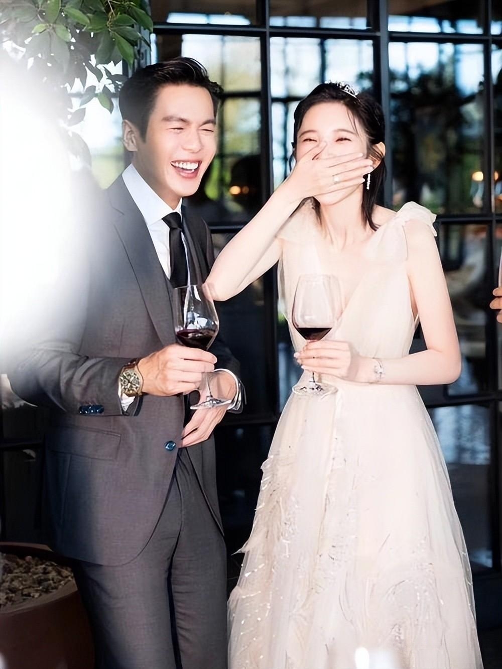 没想到,2023年8月刚开始,32岁李沁就以这样的方式,败光观众缘 没想到,2023年8月刚开始,32岁李沁就以这样的方式,败光观众缘