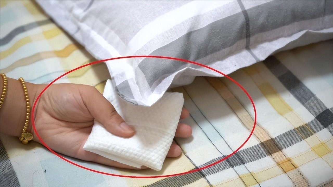 很多人都不知道,把大米放在枕头底下,能够起到助眠的效果.