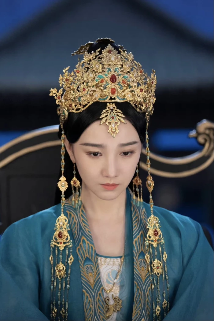 即使身处逆境也一直不卑不亢,是女主的"最佳拍档".