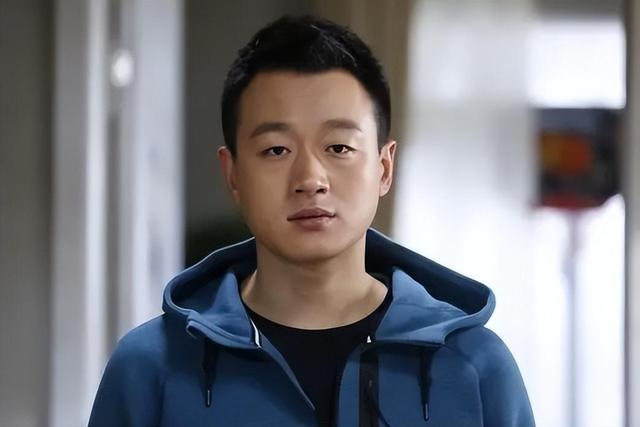 2021年他主演了《小舍得》,《我们新时代》,《功勋》等.