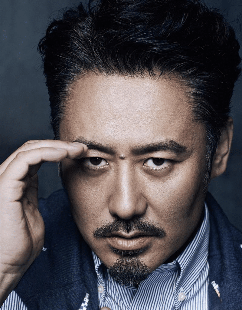 吴秀波吴秀波作为娱乐圈中一位杰出的男明星,一直以他雅痞的外表吸引
