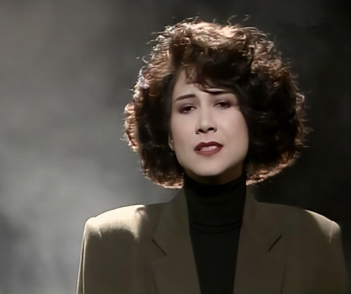 甄妮质疑那英歌王之位:敢拿冠军是自取其辱,听听自己在唱什么