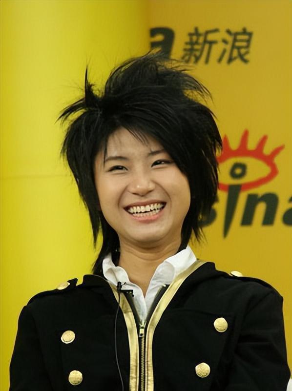 没有一首代表作,却被捧为歌坛顶流,这5位明星羞不羞