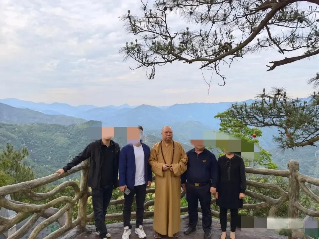 净雄法师:18岁出家,一生爱护国宝,现今成为佛门收藏家