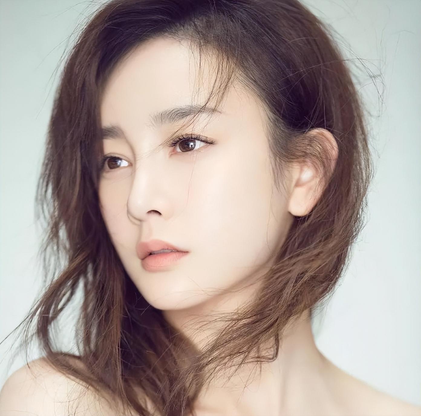 这一次,34岁张檬的"处境",给内娱女明星们"提了个醒"