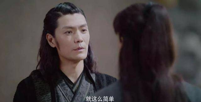 在搞砸了这一点后,剧组顺便卖了个腐,银尘和麒零简直就是一对cp(电影