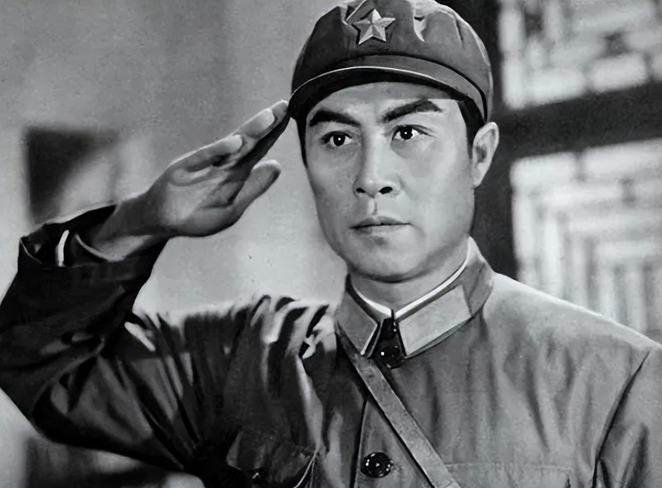 他的演技也非常的强大,在第一次拍电影时,王心刚饰演了史永光一角