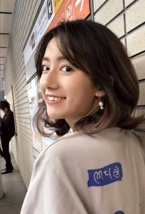 李诞女友黑尾酱晒大尺度性感照,网友:喝多了放飞自我吗?