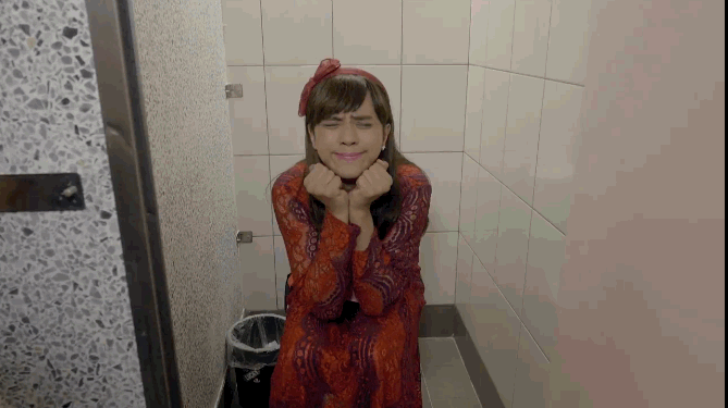 果然,男的"骚"起来就没有女人什么事了