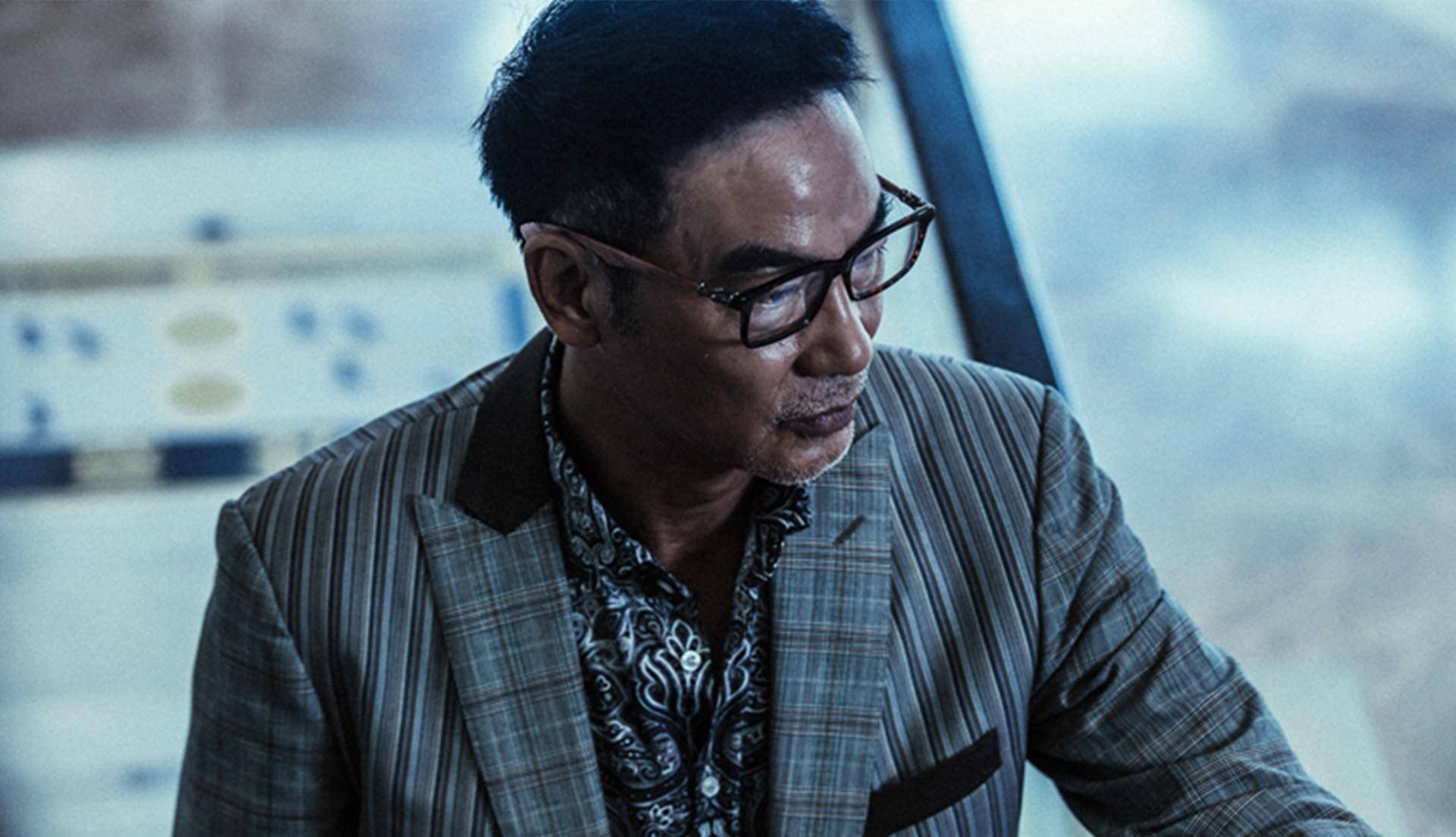 点都不会觉得陌生了,别看任达华经常在电影中饰演一些"反派""黑老大"