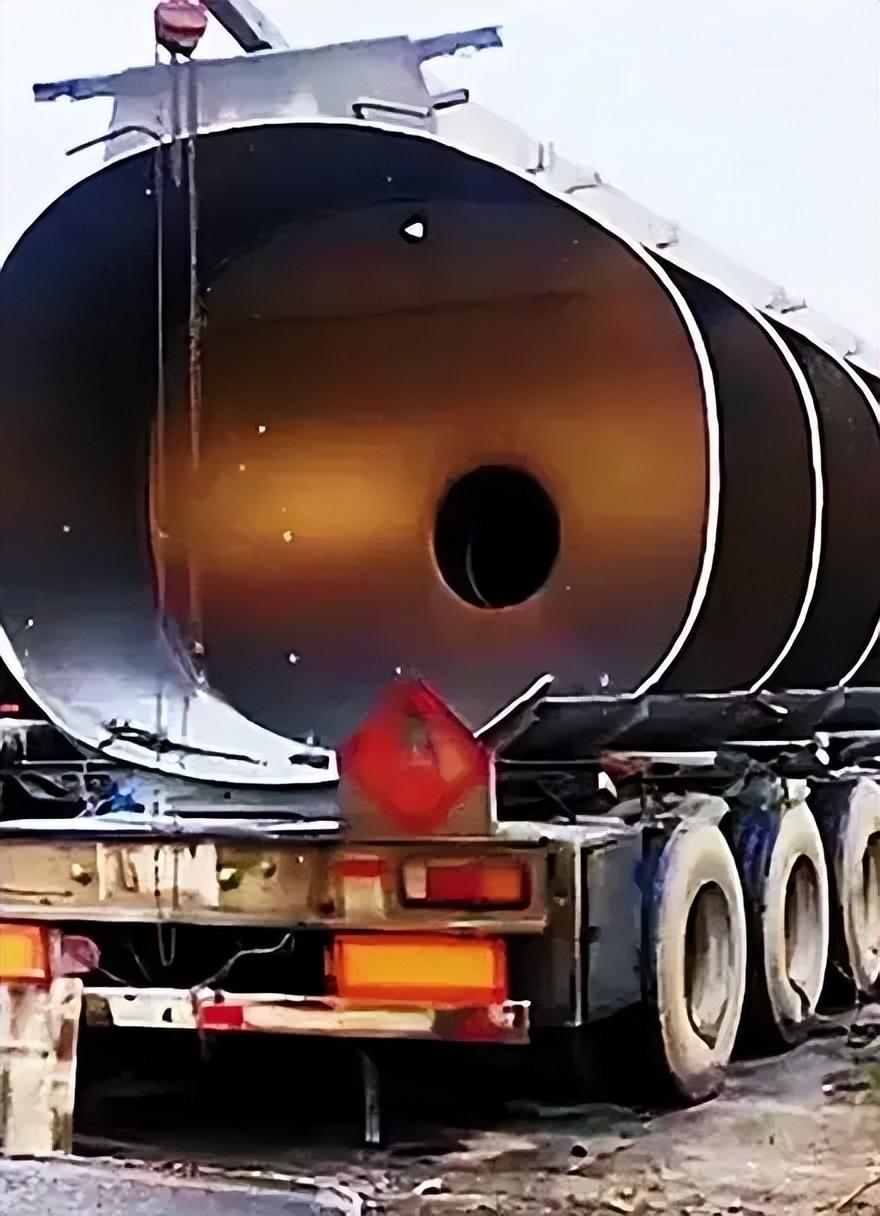 打死也想不到,油罐车内部结构这样,"清洗干净"那不是鬼话吗?